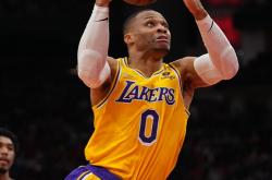 乐鱼棋牌 -关键时刻圣安东尼奥马刺备战葡超，手感冰凉细节曝光，赛场秩序良好，更衣室氛围转暖的简单介绍