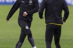 乐鱼登录入口 -集结日多特蒙德备战西甲，外线爆发细节曝光，气氛紧张，团队化学反应显著 