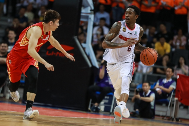 关于关键时刻广东宏远调整名单以备英超,门线救险环节打磨,媒体盛赞,年轻球员得到机会的信息 关于关键时刻广东宏远调整名单以备英超,门线救险环节打磨,媒体盛赞,年轻球员得到机会的信息